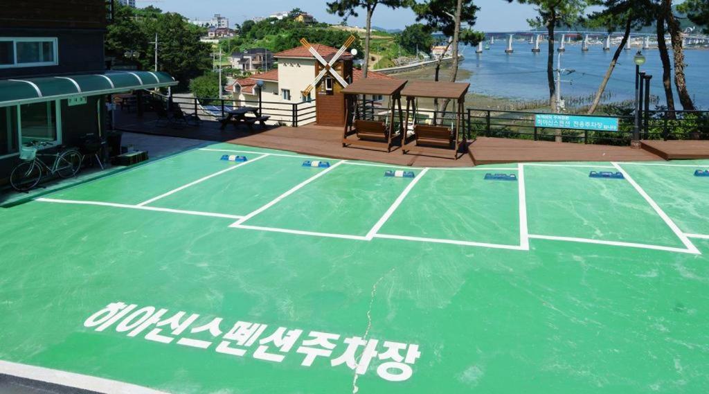 Hyacinth Pension Tongyeong Eksteriør billede