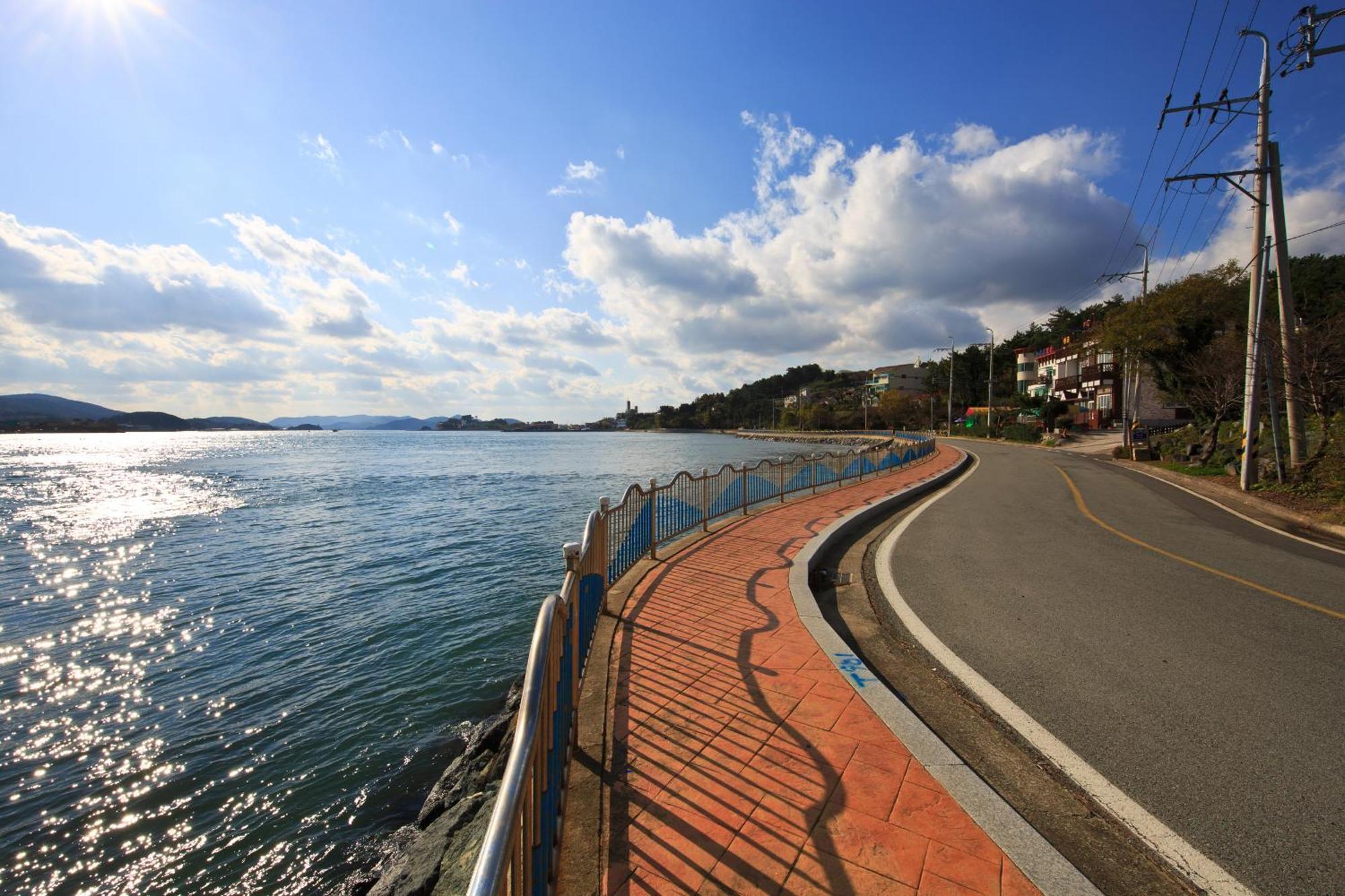 Hyacinth Pension Tongyeong Eksteriør billede