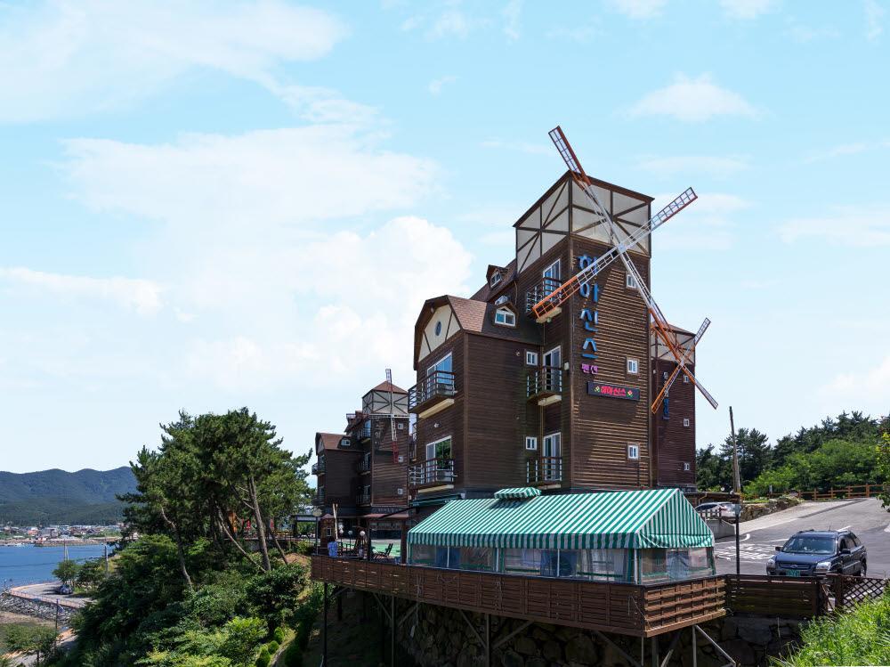 Hyacinth Pension Tongyeong Eksteriør billede