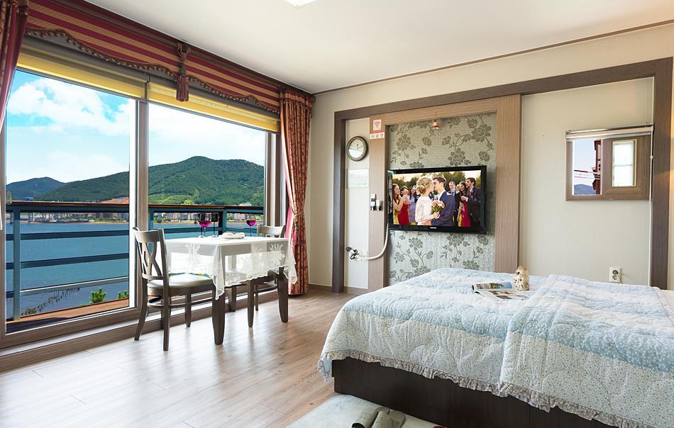 Hyacinth Pension Tongyeong Eksteriør billede